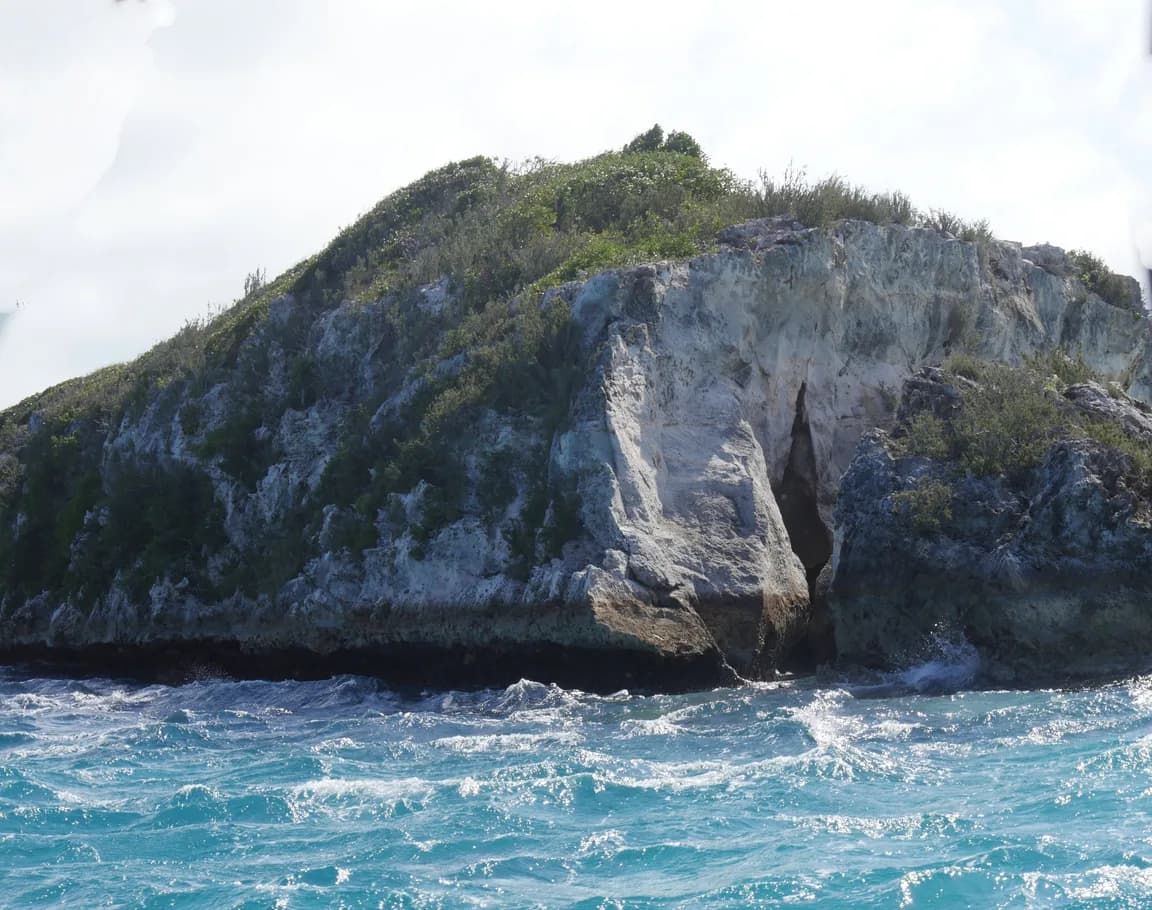 Thunderball Grotto, Staniel Cay